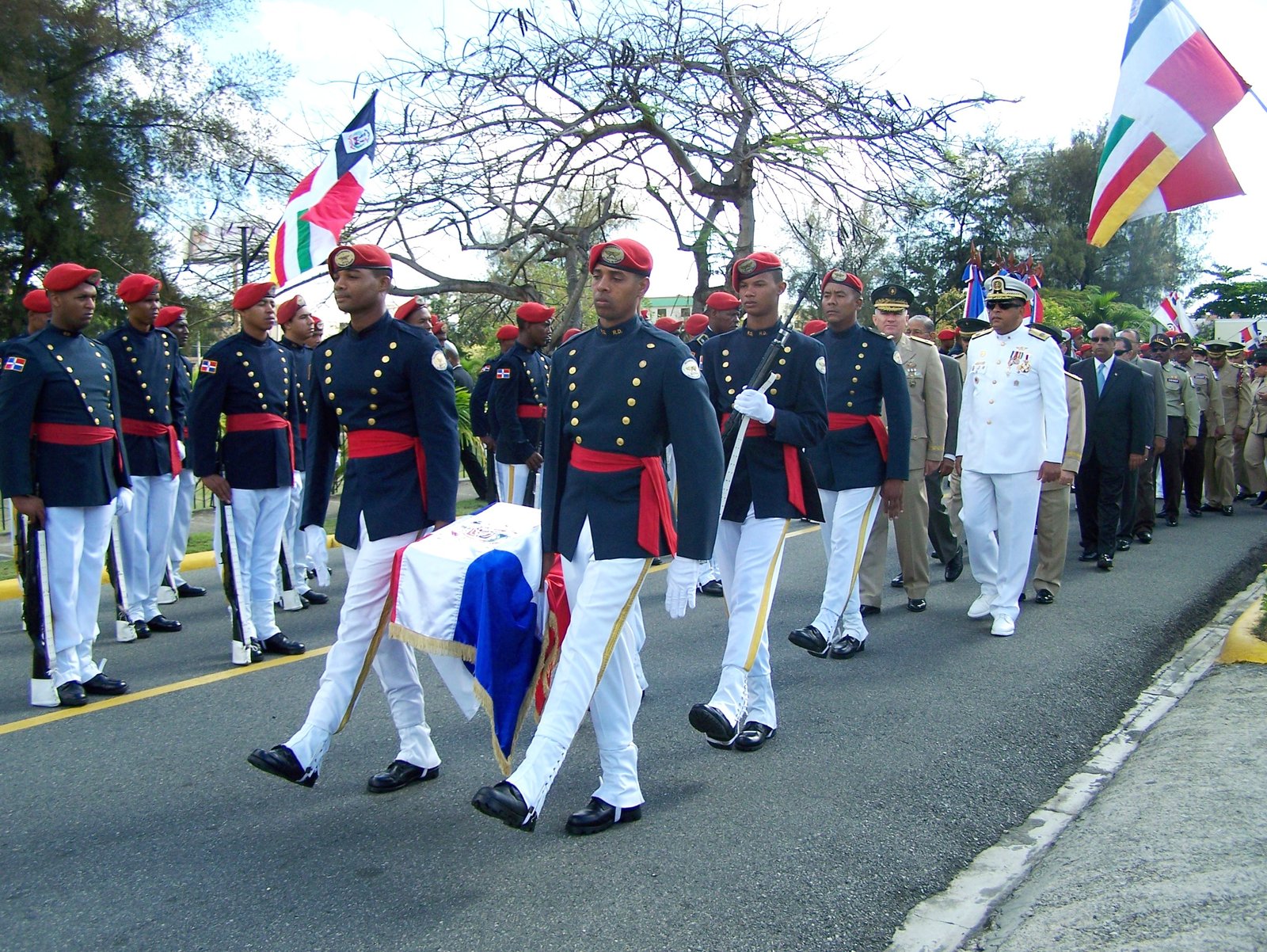 Desfile en Inauguración Tumba del Soldado Desconocido